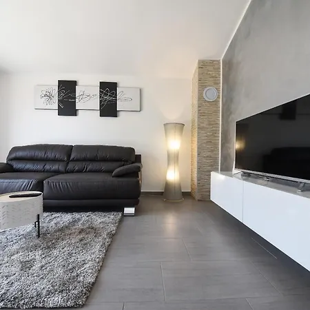 Niko Apartment