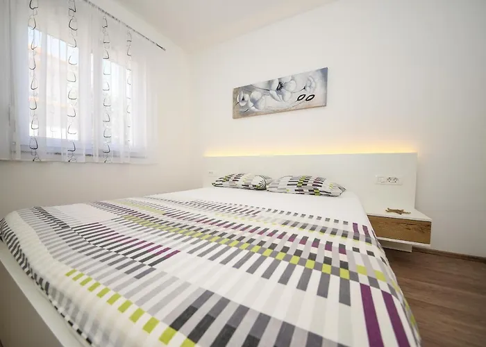 Niko Apartment *