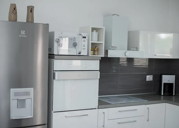 Niko Apartment